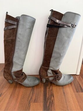 DKODE Two-Tone Gray and Brown Leather and Suede Heeled Boots
